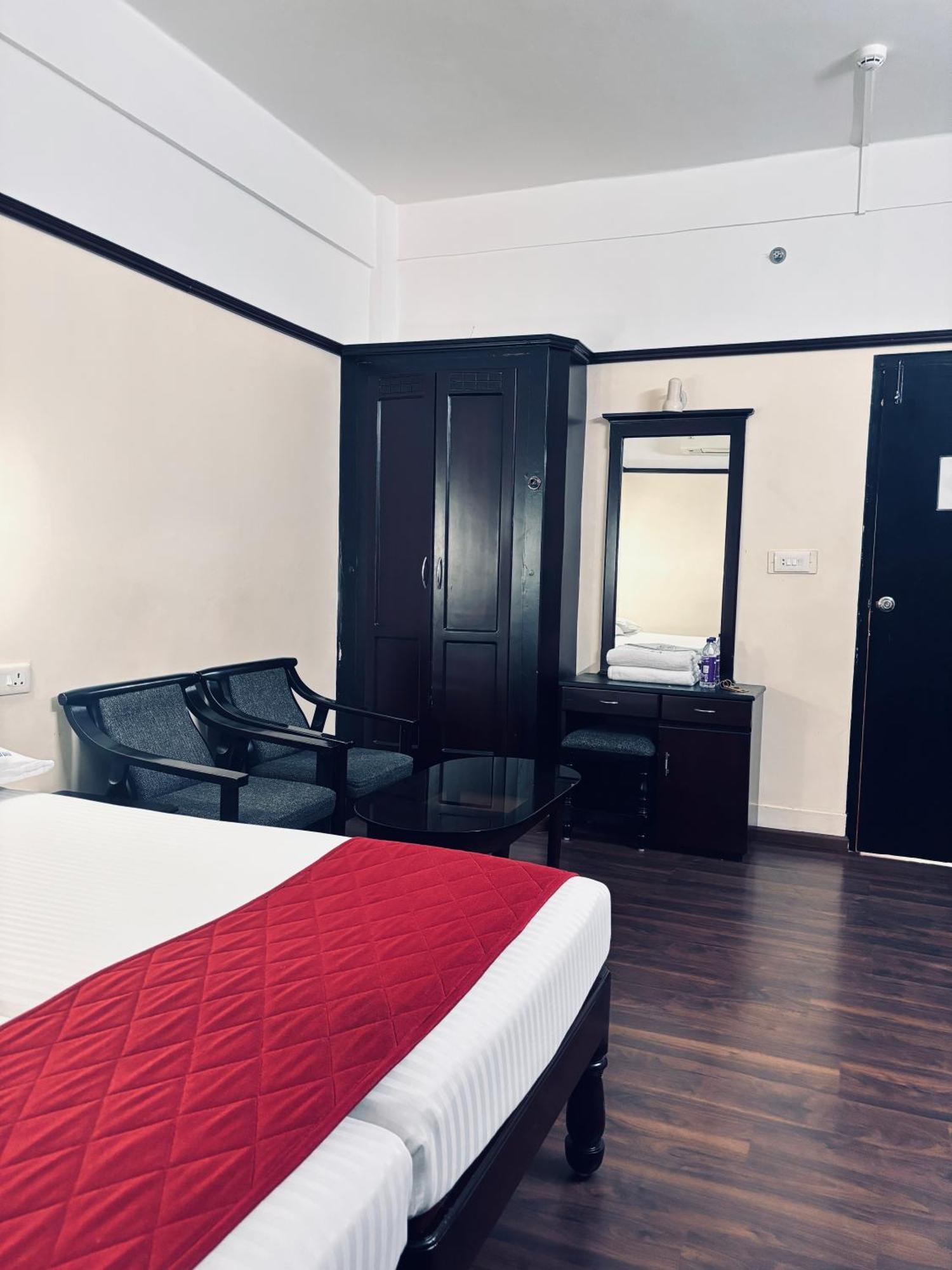 Maharani Hotel Kozsíkóde Kültér fotó