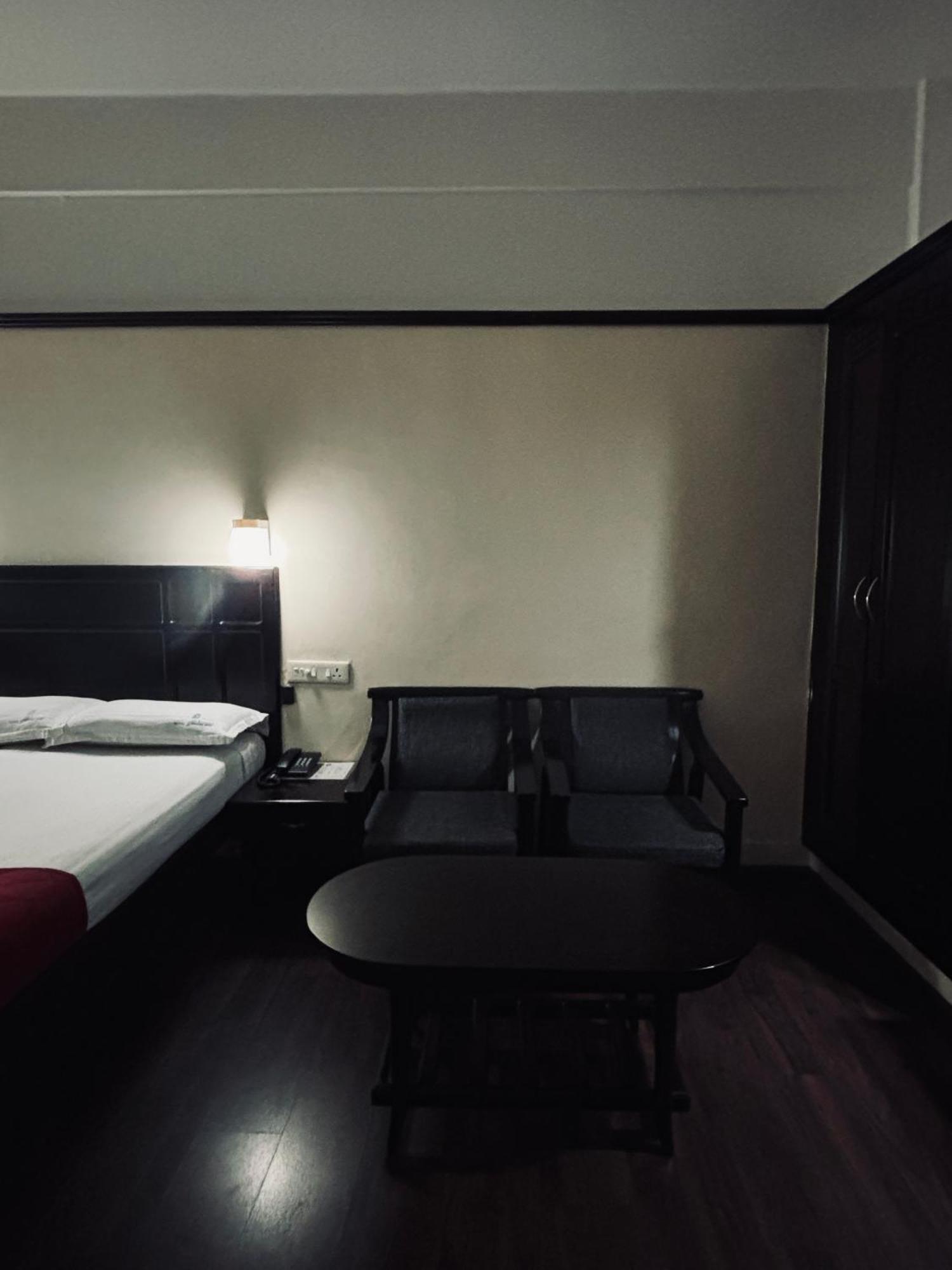 Maharani Hotel Kozsíkóde Kültér fotó