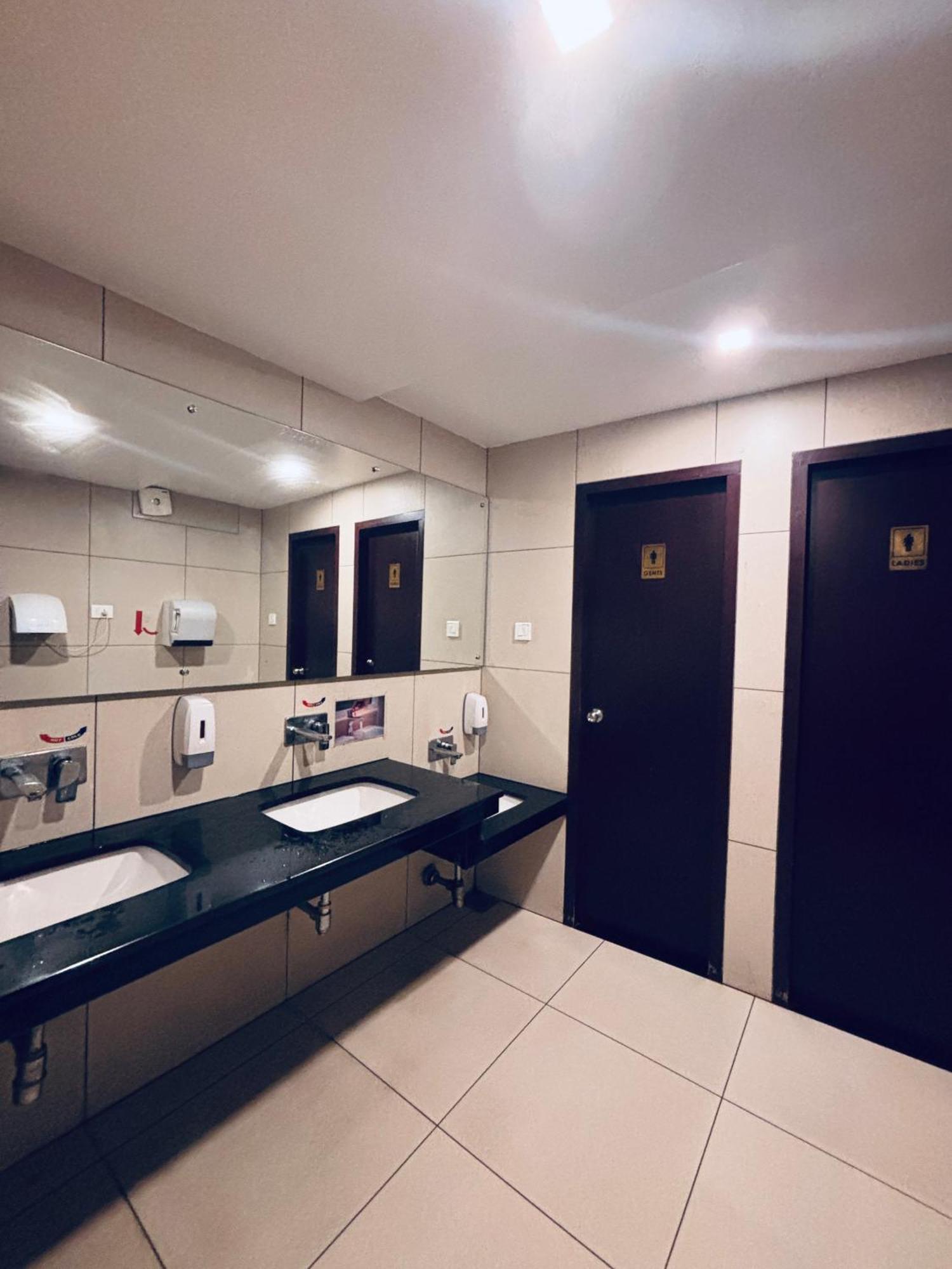 Maharani Hotel Kozsíkóde Kültér fotó